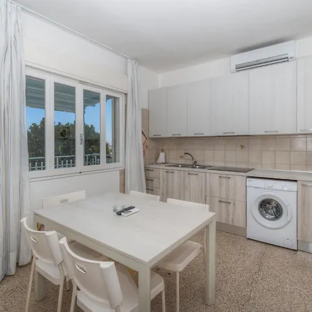 拉斯恩斯玛公寓 *