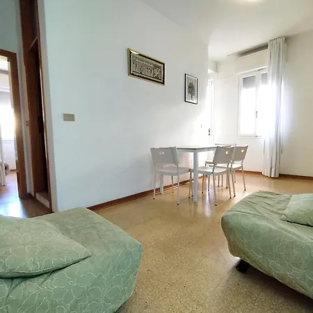 拉斯恩斯玛公寓 *